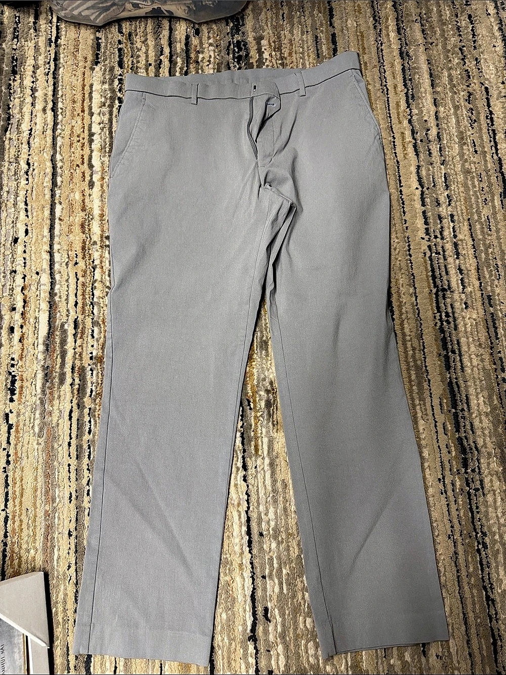 Tommy Hilfiger Modern-Fit TH Flex Stretch Solid Dress Pants Men's Gray Chino